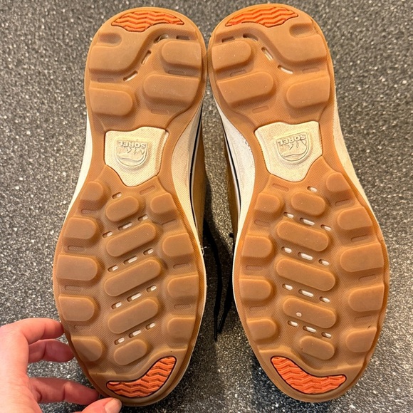 SOREL ONA 503 Mid Beige and Black High-Top Shoes - size 7.5 - Picture 6 of 6